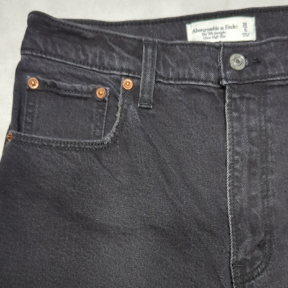 NEW Abercrombie Fitch 90's Straight Ultra High Rise Denim Vegan Leather Jeans 28
